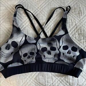 Black and White Skull Print Sports Bra